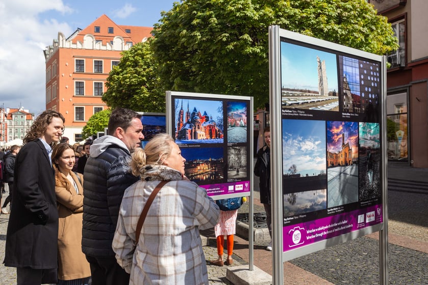 We Wrocławiu oglądać można pokonkursową wystawę prac fotograficznych, które wykonali zagraniczni studenci uczący się we Wrocławiu