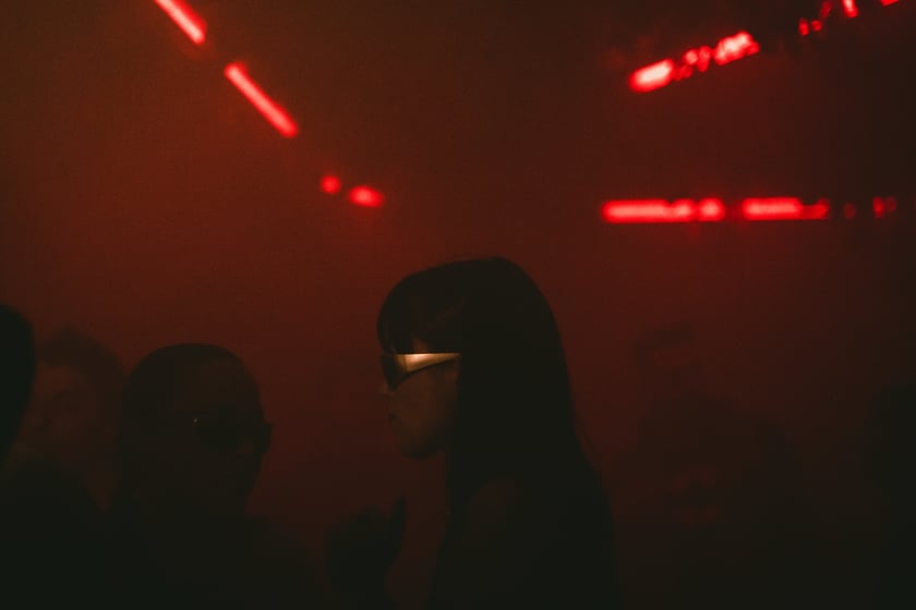 Klub Wyspa Tamka, wyspa Tamka 2
W sezonie letnim klub czynny jest codziennie (w weekendy od godz.12.00, w tygodniu od godz. 15.00). Wydarzenia weekendowe startują zazwyczaj od godz. 22.00 i trwają do rana, do ok. 6.00.