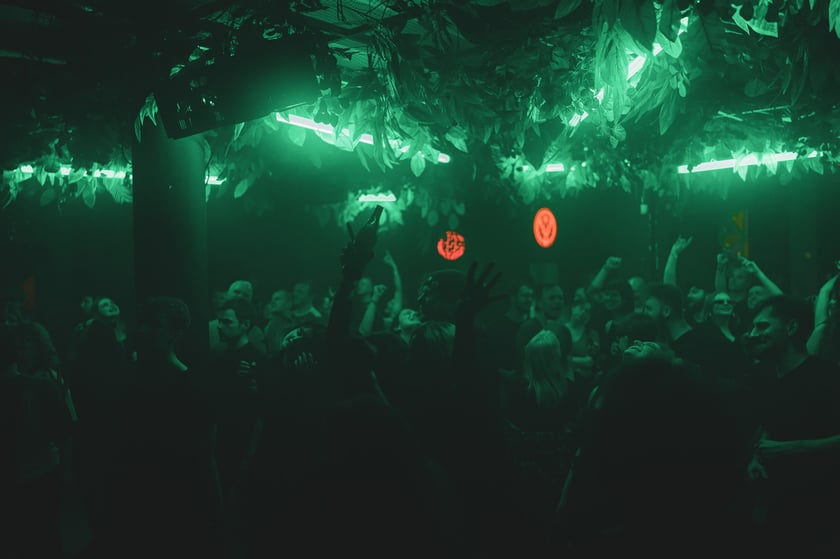 Klub Wyspa Tamka, wyspa Tamka 2
Koncerty są biletowane. Ceny zależne są wydarzenia (opr&oacute;cz koncert&oacute;w na Tamce wyświetlane filmy, organizowane teleturnieje), ale wiele z nich są też darmowe.