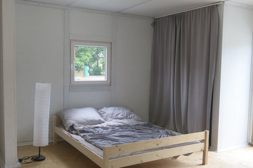 Wnętrze ptrototypu domu pomocowego na terenie Czasoprzestrzeni
