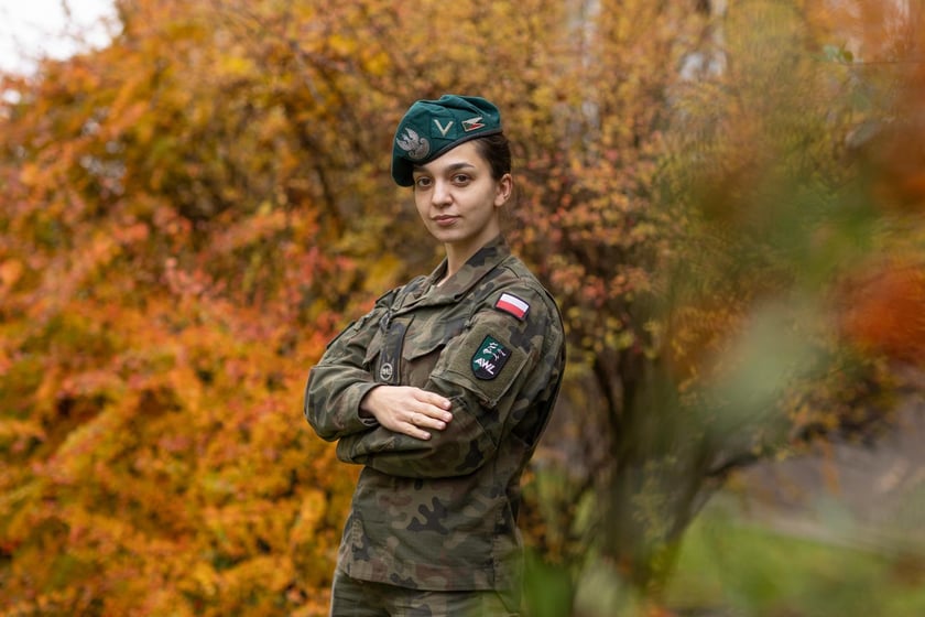Podchorążowie z Akademii Wojsk Lądowych we Wrocławiu. Sierżant podchorąży Kinga Grabska