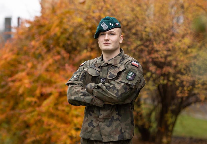 Podchorążowie z Akademii Wojsk Lądowych we Wrocławiu. Kapral podchorązy Kacper Szulich