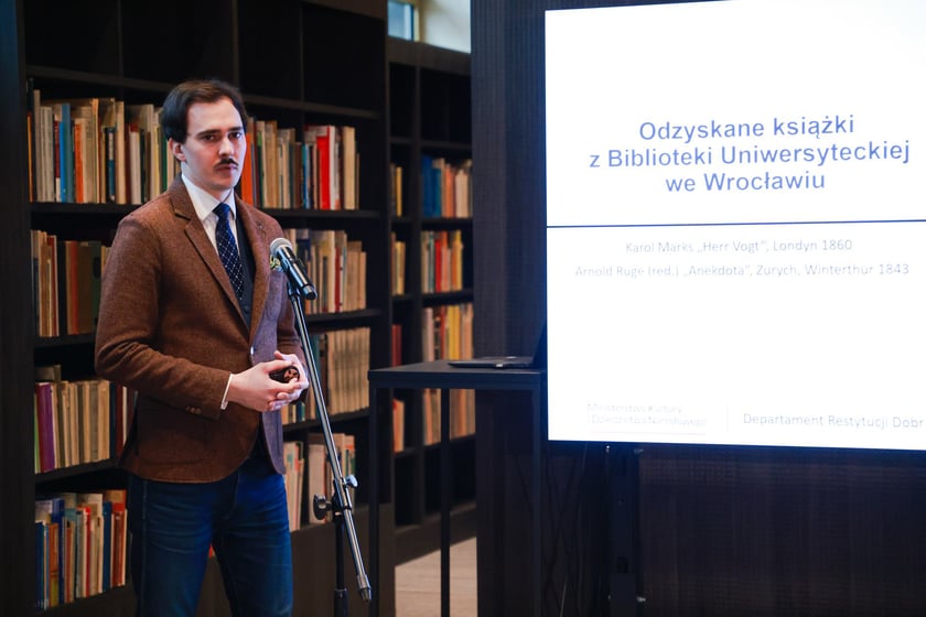 Radca ds. restytucji w MKiDN Tomasz Śliwiński.
