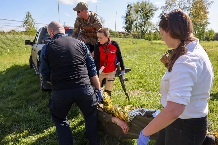 Ćwiczenia w szkole oficerskiej realizowano na podstawie doświadczeń z frontu w Ukrainie