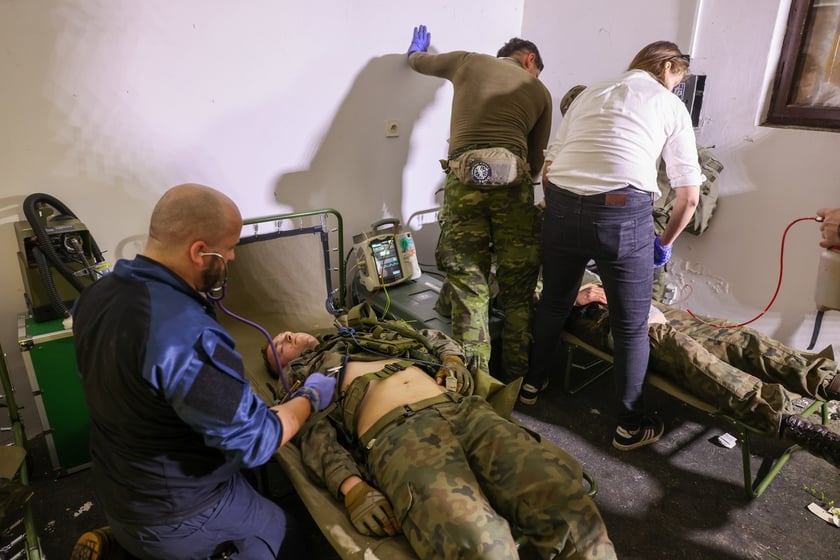 Ćwiczenia w szkole oficerskiej realizowano na podstawie doświadczeń z frontu w Ukrainie