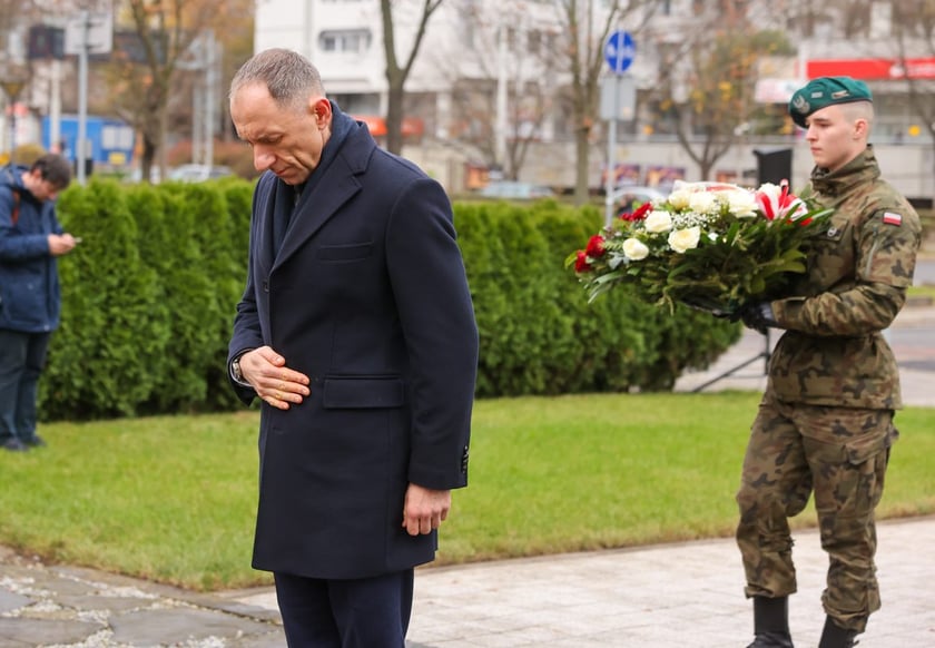Uroczystość pod pomnikiem Martyrologii Profesorów Lwowskich