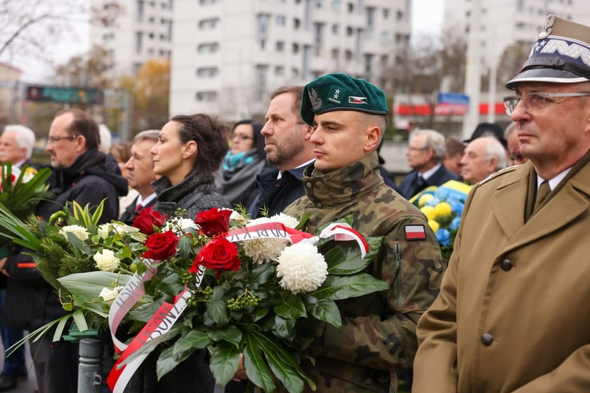 Uroczystość pod pomnikiem Martyrologii Profesorów Lwowskich