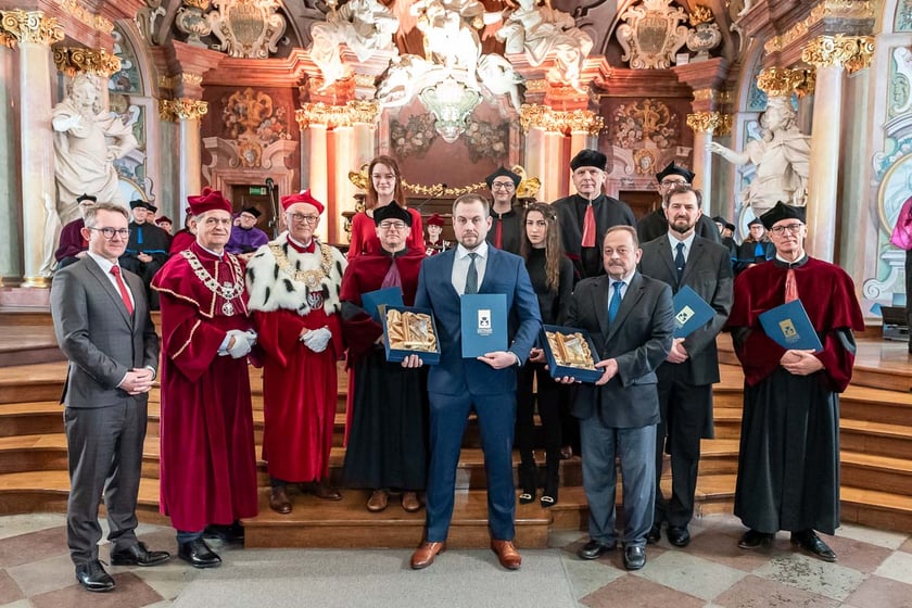Uroczystość Święta Uniwersytetu Medycznego we Wrocławiu w Auli Leopoldyńskiej