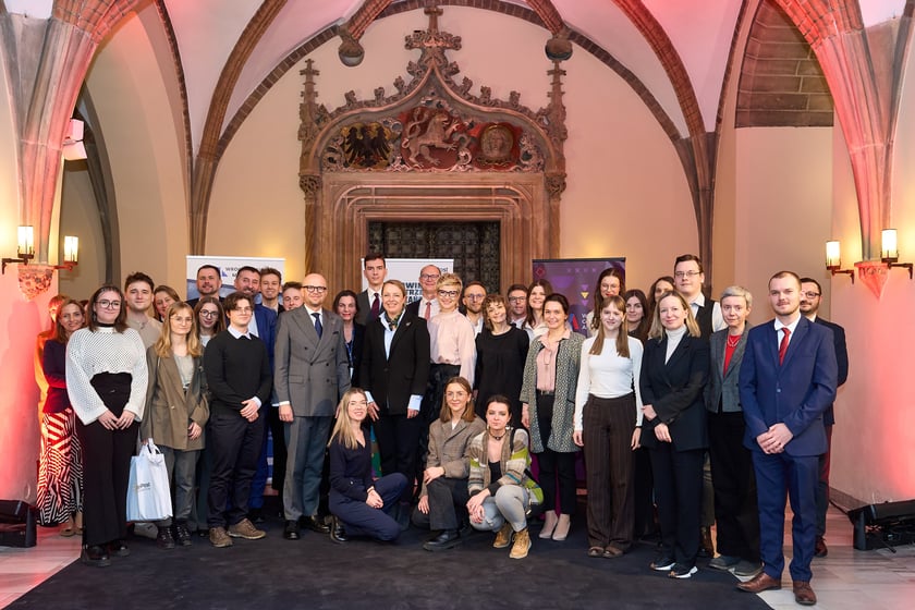 Uroczystość wręczenia stypendiów dla młodych naukowców we wrocławskim Ratuszu