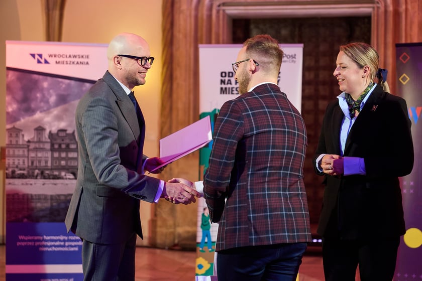 Uroczystość wręczenia stypendiów dla młodych naukowców we wrocławskim Ratuszu