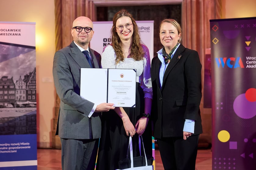 Uroczystość wręczenia stypendiów dla młodych naukowców we wrocławskim Ratuszu
