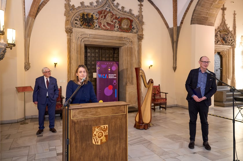 Dyrekcja WCA - Tomasz Janoś i Monika Sochacka oraz dr Jacek Ossowski