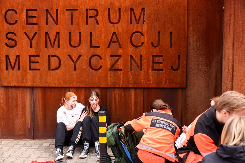 Ćwiczenia służb ratunkowych terenie Starego Kampusu Uniwersytetu Medycznego we Wrocławiu