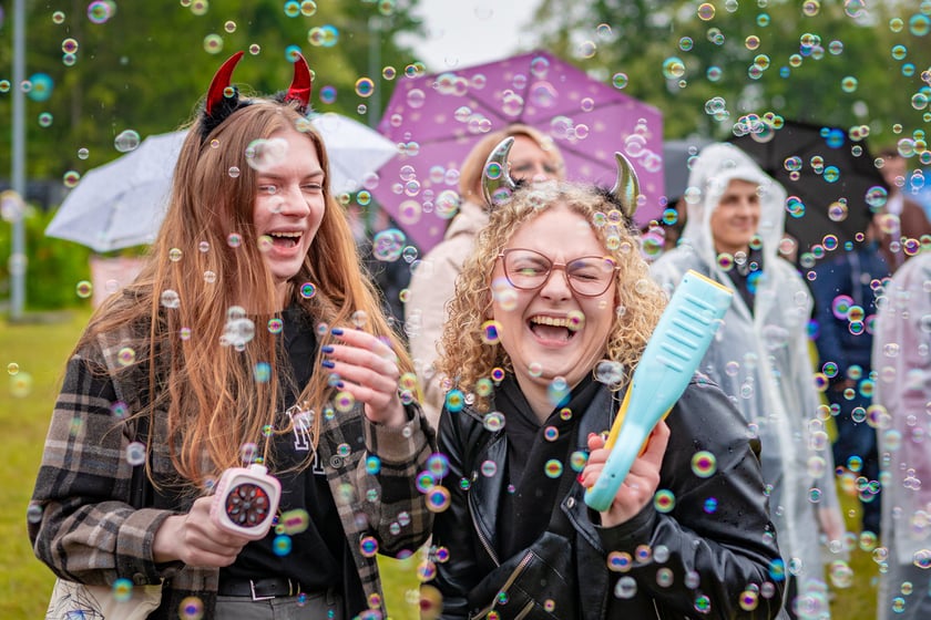Uczestnicy Juwenali&oacute;w 2025 #Wrocław Razem w Kampusie Długa PWr - dzień drugi