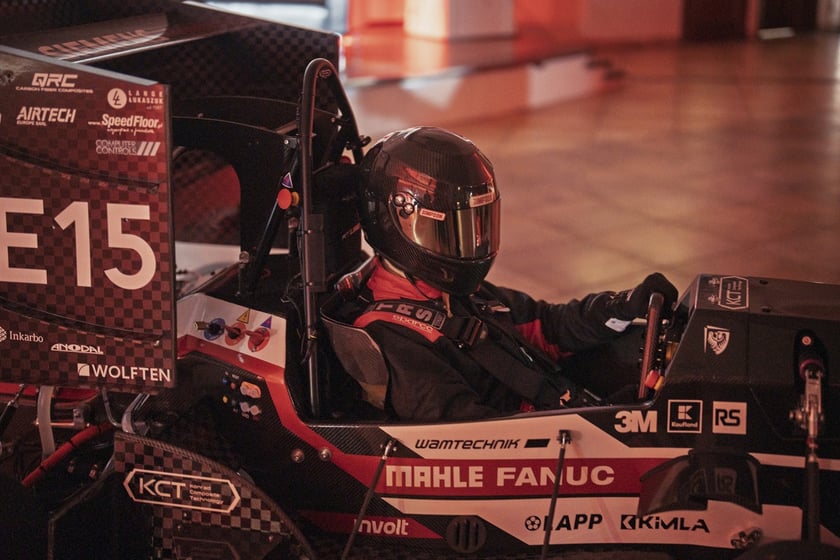 Bolid RT15e skonstruowany przez studentów z PWR Racing Team. Prezentacja bolidu w Starej Garbarni