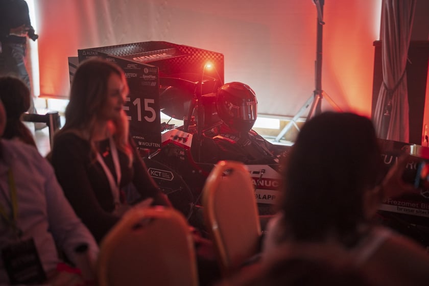 Bolid RT15e skonstruowany przez studentów z PWR Racing Team. Prezentacja bolidu w Starej Garbarni