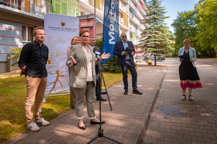 Modernizacja domu studenckiego Bliźniak. Zdjęcia budynku i wnętrz przed rozpoczęciem remontu