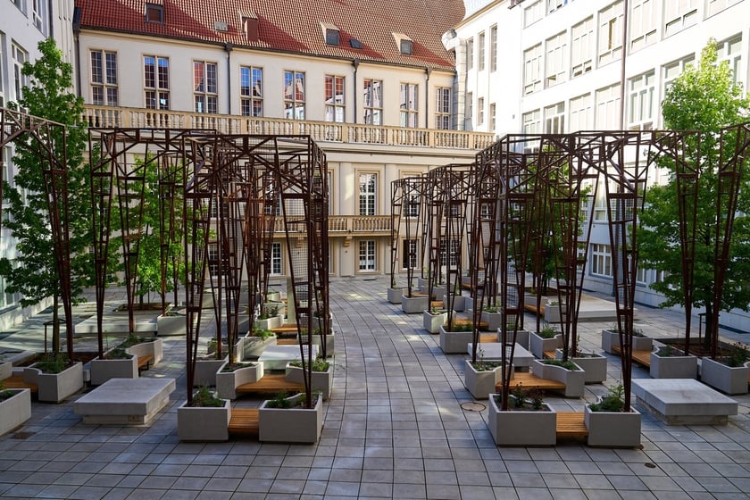 Dziedziniec w gmachu głównym Politechniki Wrocławskiej po modernizacji
