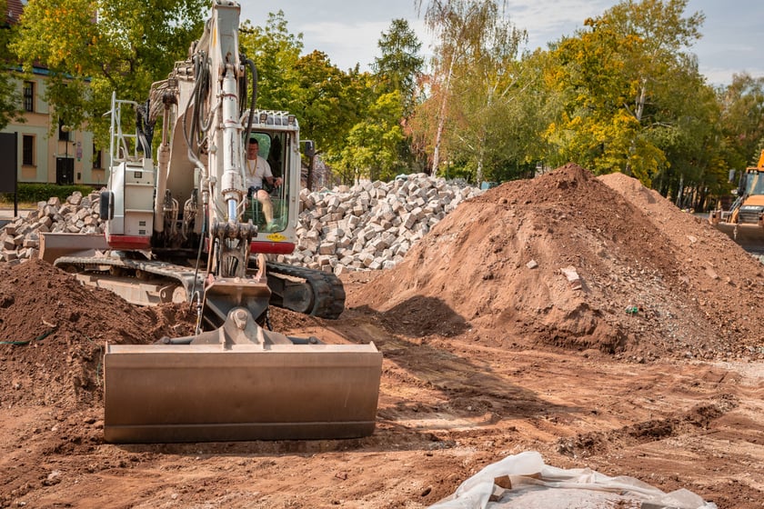 Remontowany parking przy Wydziale Nauk Społecznych UWr (ul. Koszarowa), lato 2025