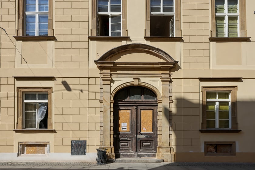 Budynek Instytutu Historycznego UWr po remoncie elewacji, 9 września 2025