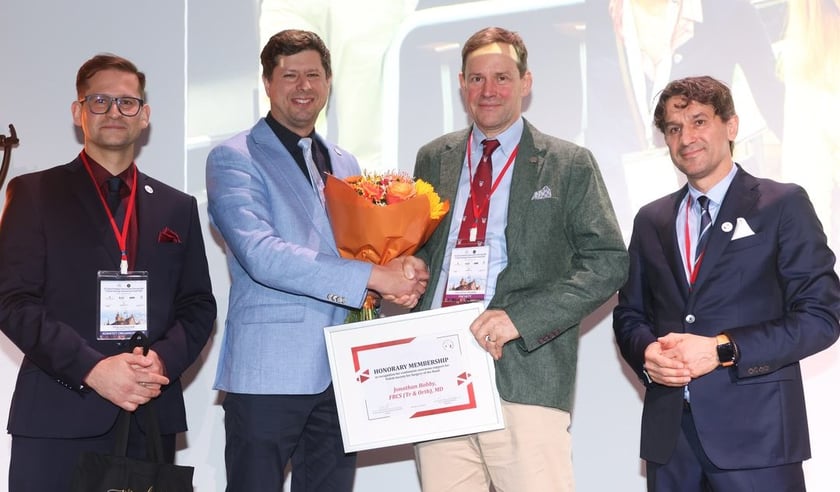 Uczestnicy XIII Zjazdu Polskiego Towarzystwa Chirurgii Ręki oraz III Zjazdu Polskiego Towarzystwa Terapii Ręki.