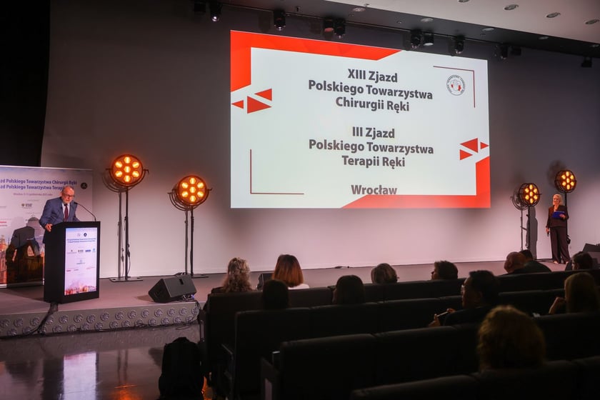 Uczestnicy XIII Zjazdu Polskiego Towarzystwa Chirurgii Ręki oraz III Zjazdu Polskiego Towarzystwa Terapii Ręki.
