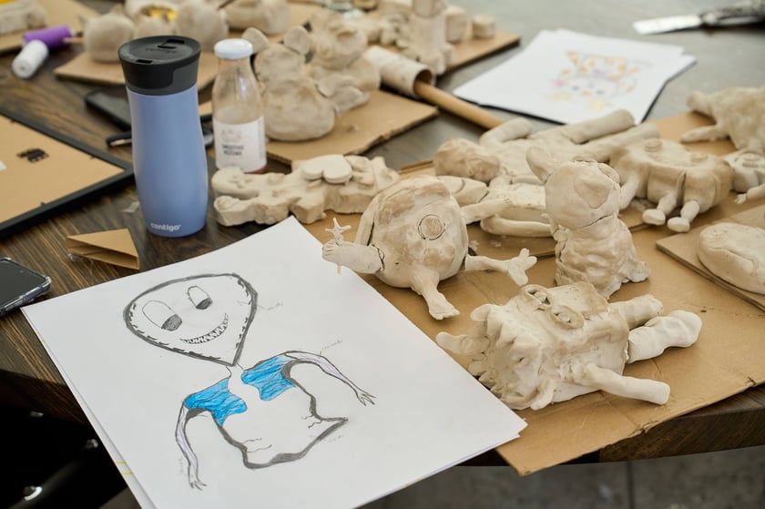 W Mia Art Gallery na placu Solnym 11 można oglądać jedyne w swoim rodzaju pluszaki w rozmiarze XXXL. Zaprojektowały je dzieci.