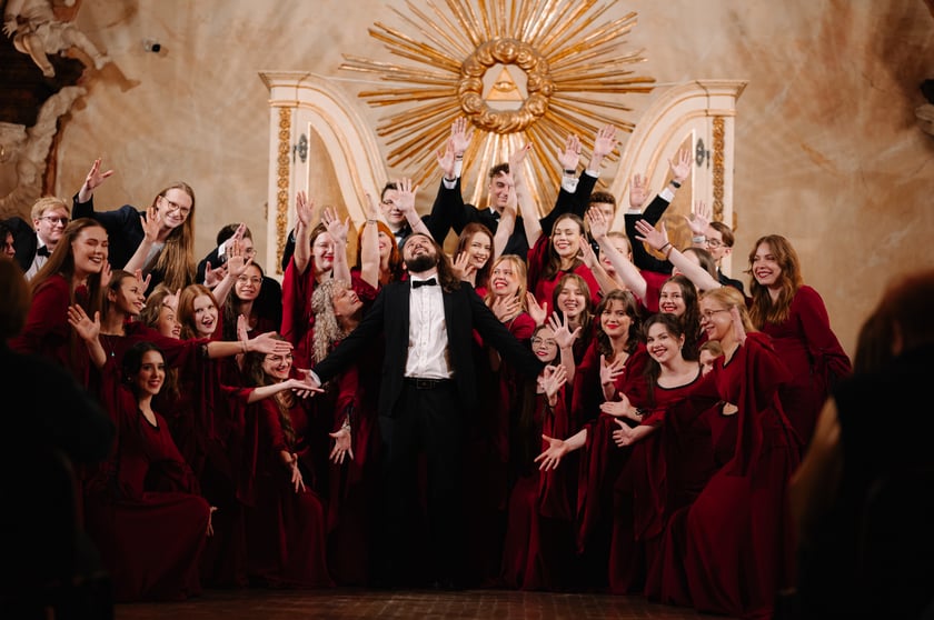 Powiększ obraz: Chór "Medici Cantantes" Uniwersytetu Medycznego we Wrocławiu. Zdjęcie z poprzedniej edycji Festiwalu.