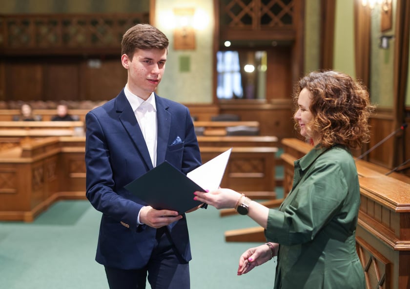 Uroczystość wręczenia miejskich stypendiów w Ratuszu - 25 marca