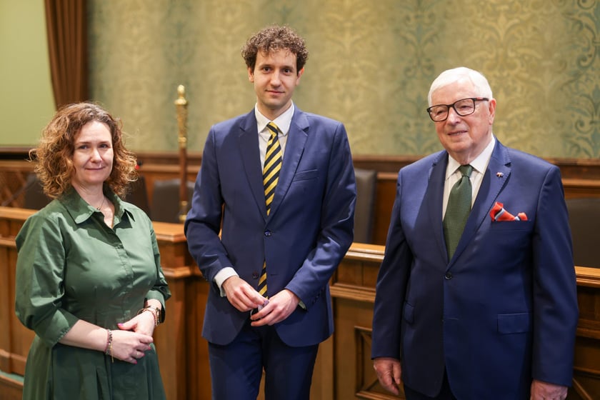 Uroczystość wręczenia miejskich stypendiów w Ratuszu - 25 marca