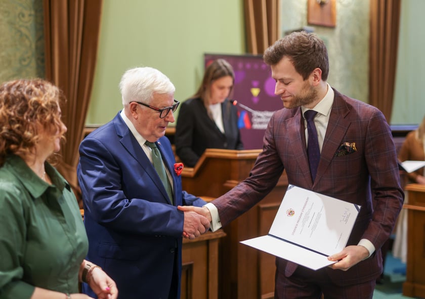 Uroczystość wręczenia miejskich stypendiów w Ratuszu - 25 marca