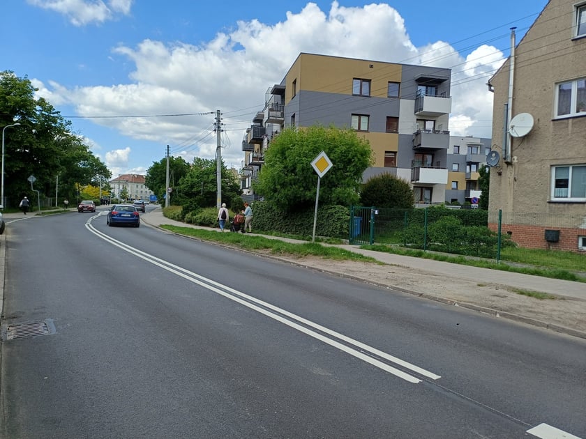 Wyremontowana ul. Kiełczowska na odcinku między Mulicką i Poleską.