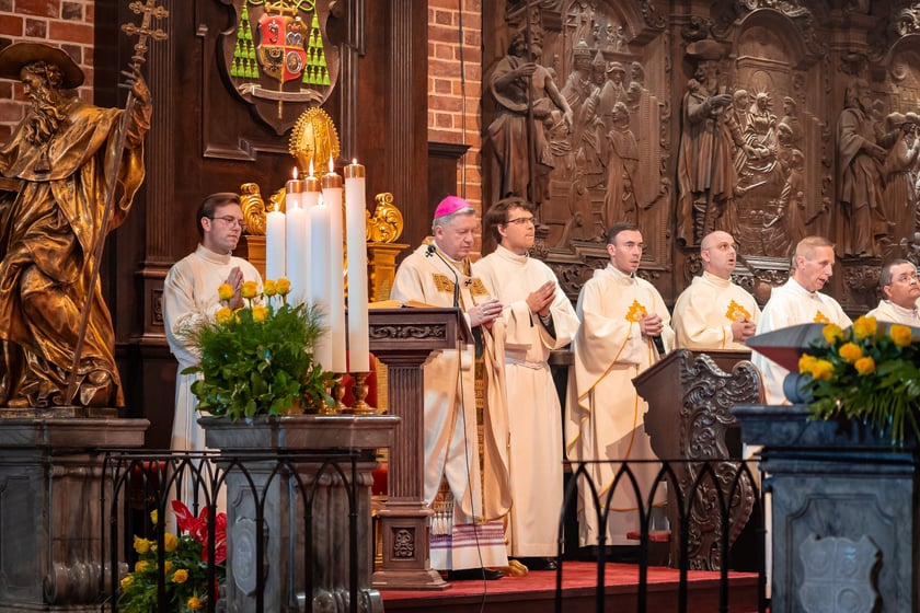 Msza Święta w katedrze w intencji mieszkańców Wrocławia, której przewodniczył arcybiskup Józef Kupny
