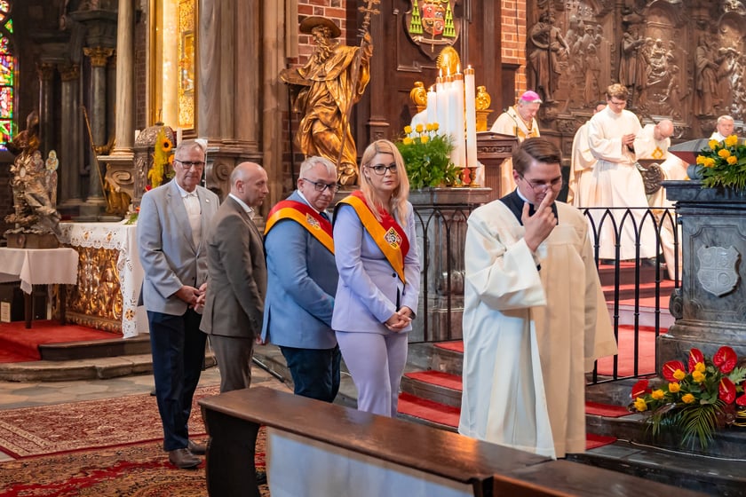 Msza Święta w katedrze w intencji mieszkańców Wrocławia, której przewodniczył arcybiskup Józef Kupny