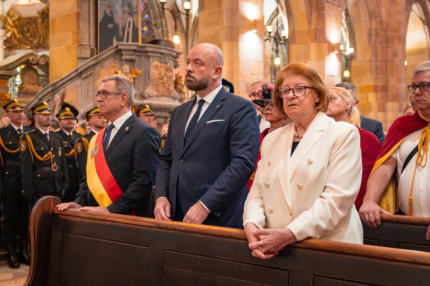 Msza Święta w katedrze w intencji mieszkańców Wrocławia, której przewodniczył arcybiskup Józef Kupny