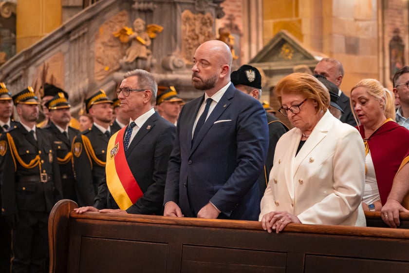Msza Święta w katedrze w intencji mieszkańców Wrocławia, której przewodniczył arcybiskup Józef Kupny