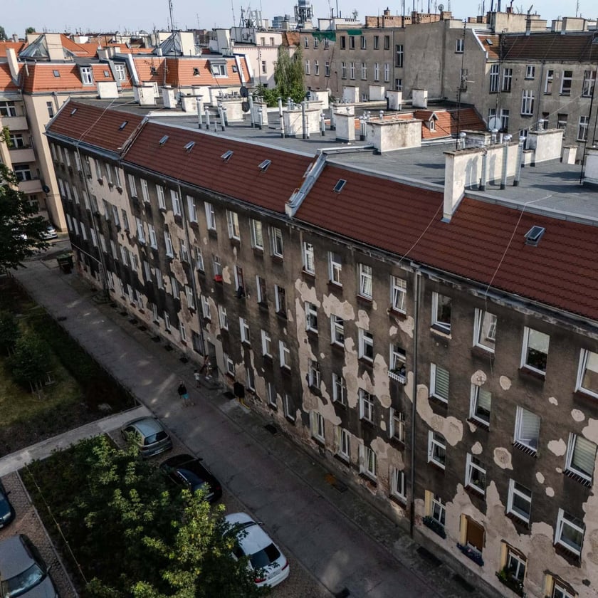 Kamienice przy ul. Nowowiejskiej 86a, 88a, 90a–92a, 90b i 92b.