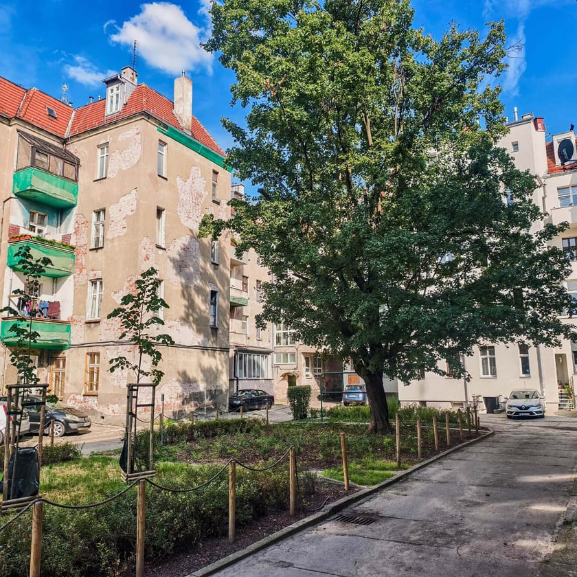Kamienice przy ul. Nowowiejskiej 86a, 88a, 90a–92a, 90b i 92b.