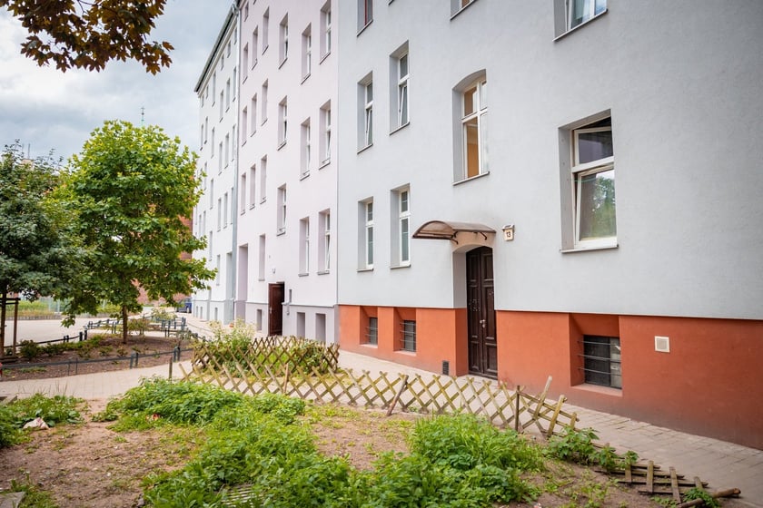 Kamienica przy Placu Strzeleckim po remoncie, lipiec 2026 r.