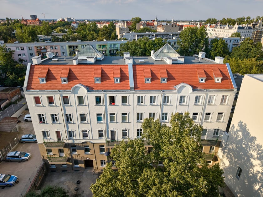 Widok z drona na kamienice przy ul. Grunwaldzkiej 8A-10A.
