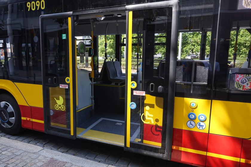 Elektryczny autobus przegubowy MAN Lion’s City 18 E.
