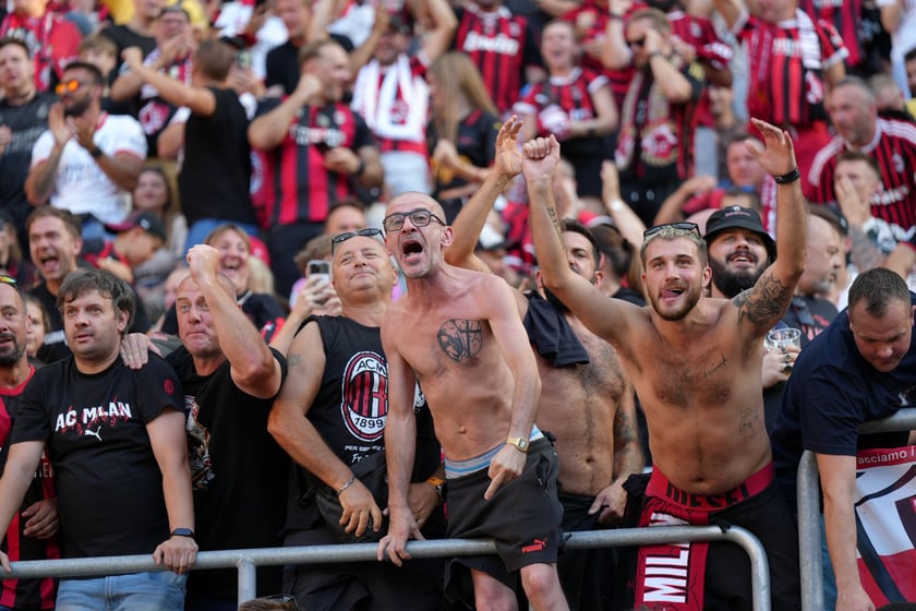 Kibice AC Milan na Tarczyński Arena, 15 sierpnia 2026 r.