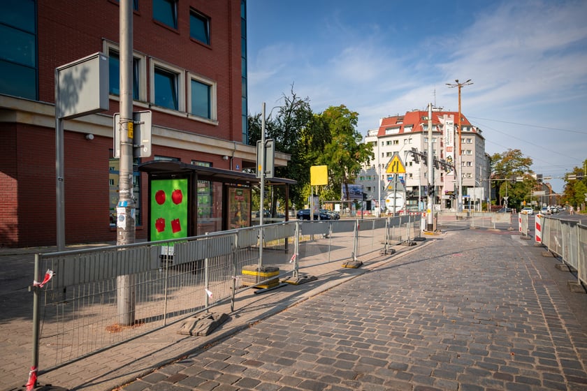Remont Al. Wiśniowej - wyłączenie zatoki przystankowej przy skrzyżowaniu z ul. Powstańców Śląskich.