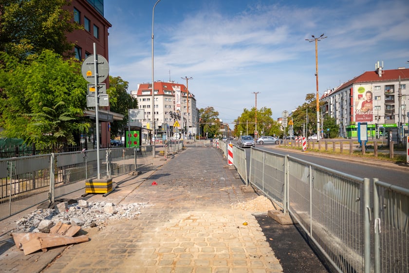 Remont Al. Wiśniowej - wyłączenie zatoki przystankowej przy skrzyżowaniu z ul. Powstańców Śląskich.