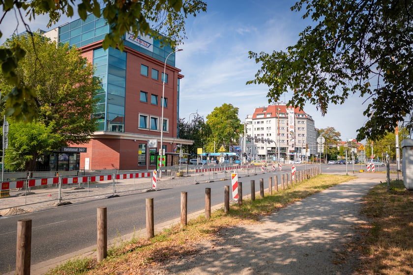 Remont Al. Wiśniowej - wyłączenie zatoki przystankowej przy skrzyżowaniu z ul. Powstańców Śląskich.