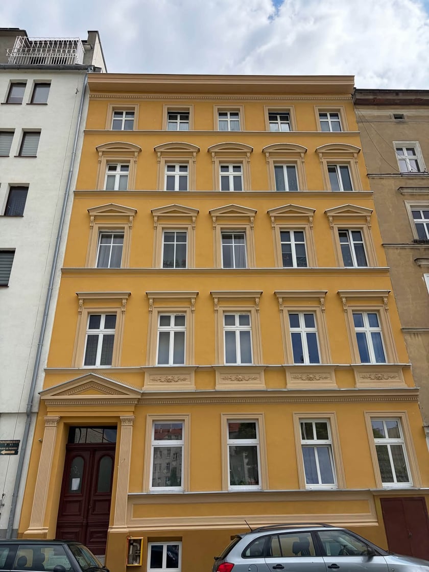 Remont kamienicy przy ul. Żeromskiego 5 zbliża się do końca.