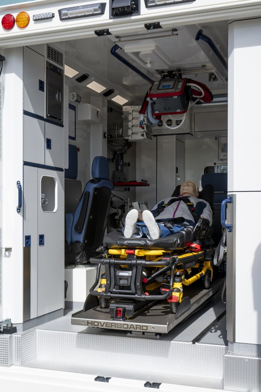 Świetnie wyposażony ambulans Shock Team został przekazany lekarzom z Uniwersyteckiego Szpitala Klinicznego