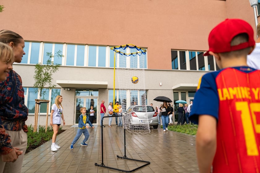 Piknik z okazji otwarcia Zespołu Szkolno-Przedszkolnego nr 27 przy ulicy Zwycięskiej