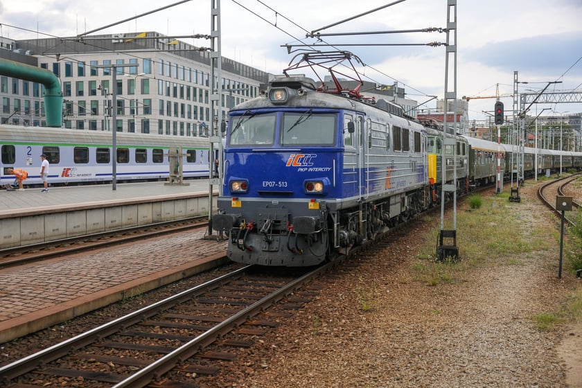 &bdquo;Nieśpieszny&rdquo; na dworcu Wrocław Gł&oacute;wny, piątek 21 sierpnia