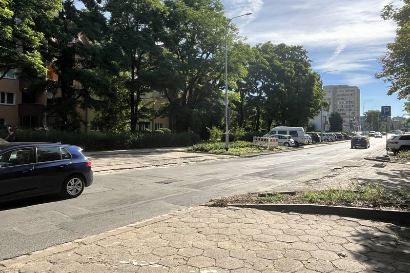 Ulica Piękna – odcinek między Bardzką a Nyską